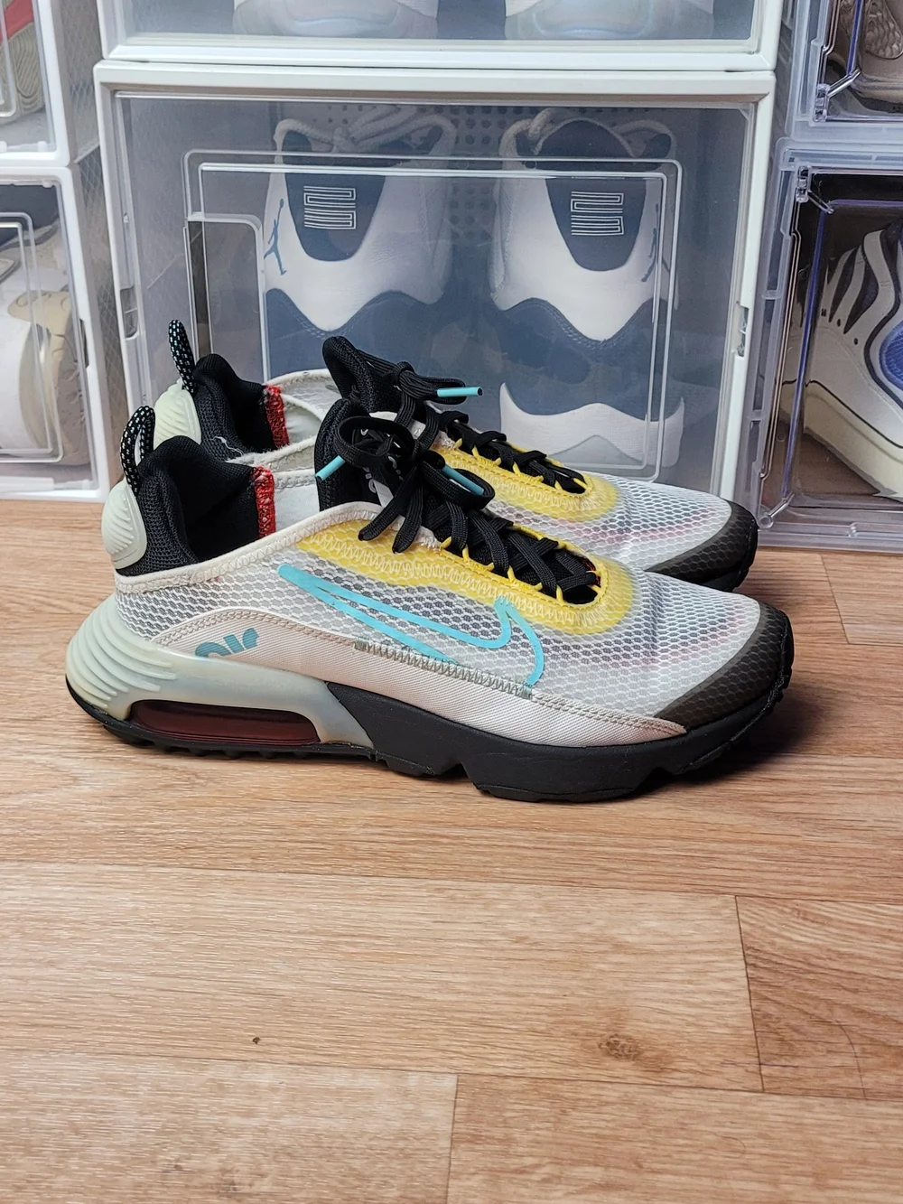 Nike Air 2090 GS Sneakers Youth Size 5y White Bleached Aqua